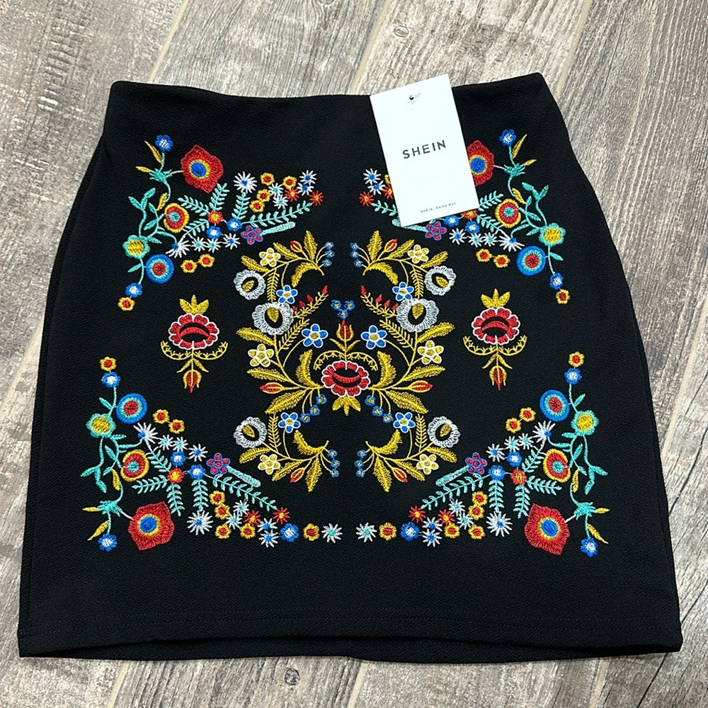 Floral aztec skirt